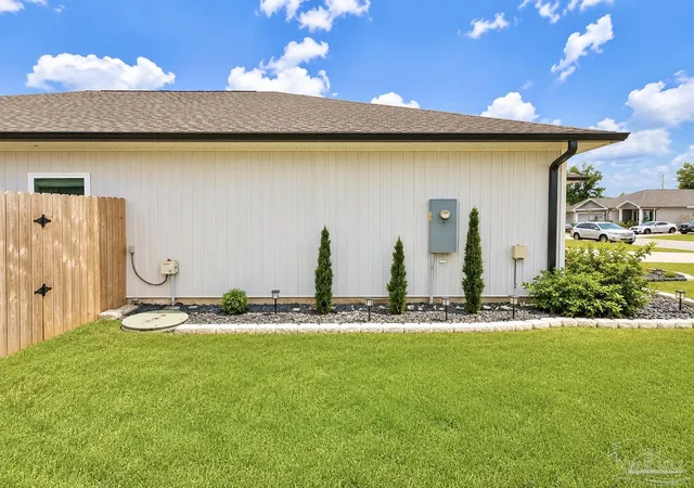 Photo 4 of Single family home for sale at 9656 Sagewood Dr, Pensacola, FL 32526 | MLS# 687269 | Listing updated on 2026-09-25