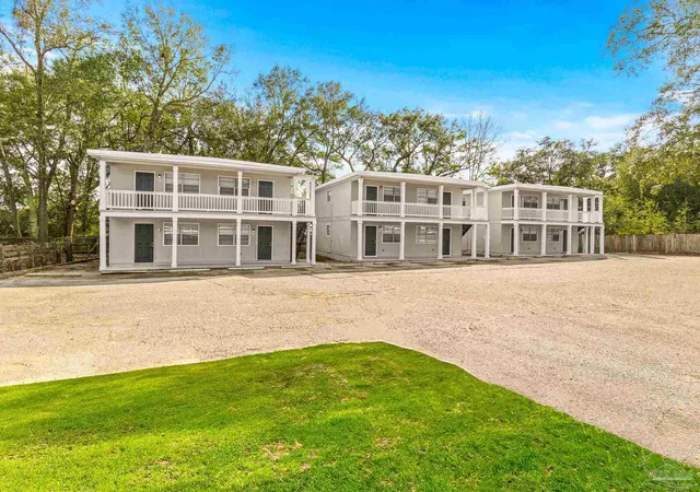 3rd image of 6631 Magnolia St, Milton, FL 32570 | MLS# 687888