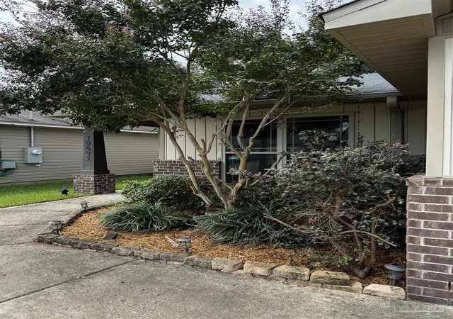 Photo 3 of Single family home for sale at 10605 Senegal Dr, Pensacola, FL 32534 | MLS# 687706 | Listing updated on 2026-09-03