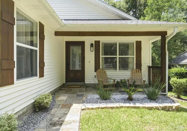 image of 10065 Foxrun Rd, Pensacola, FL 32514 | MLS# 687285