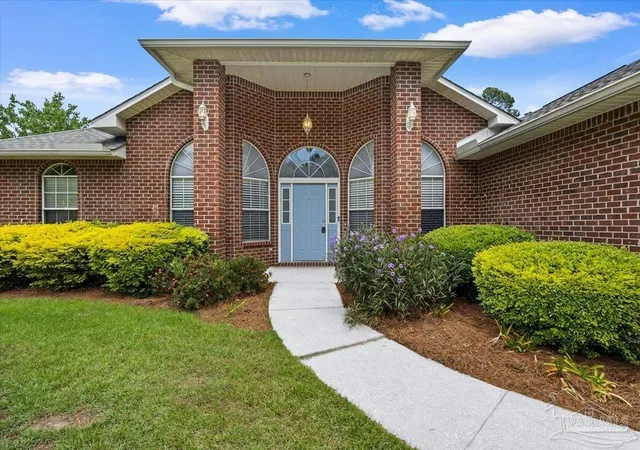 Photo 2 of Single family home for sale at 5403 Stafford Cir, Milton, FL 32571 | MLS# 686902 | Listing updated on 2026-09-04