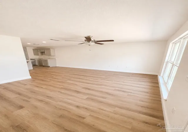3rd image of 901 Rentz Ave, Pensacola, FL 32507 | MLS# 687705