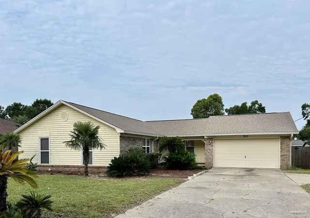 Photo 1 of Single family home for sale at 7813 Charter Oaks Dr, Pensacola, FL 32514 | MLS# 686153 | Listing updated on 2026-10-06