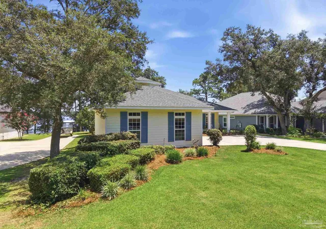 Photo 4 of Single family home for sale at 3932 Plantation Cvs Ct, Milton, FL 32583 | MLS# 686551 | Listing updated on 2026-09-15