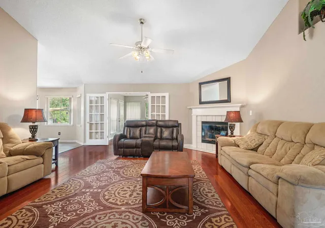 2nd image of 2647 Barefoot Creek Cir, Navarre, FL 32566 | MLS# 687483