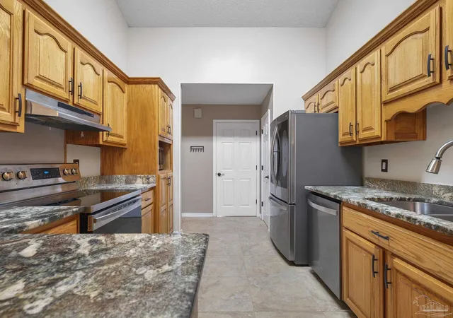 Photo 2 of Single family home for sale at 2647 Barefoot Crk Cir, Navarre, FL 32566 | MLS# 687483 | Listing updated on 2026-09-21