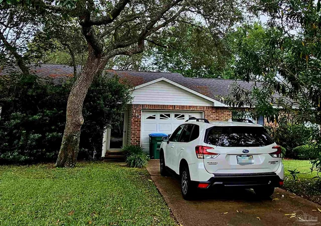 1st image of 147 Kevin Dr, Gulf Breeze, FL 32561 | MLS# 683463