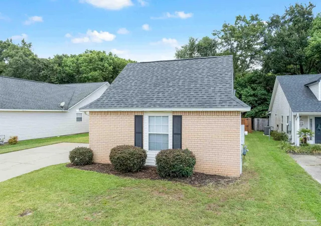 Photo 3 of Sale Pending at 324 Mirabelle Dr, Pensacola, FL 32514 | MLS# 686983 | Listing updated on 2026-09-13