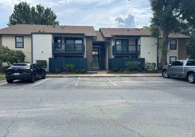 Photo 3 of Condo for sale at 2299 Scenic Hwy #H6, Pensacola, FL 32503 | MLS# 687775 | Listing updated on 2026-09-16