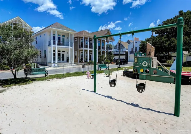 2nd image of 45 S 9th Ave, Pensacola, FL 32502