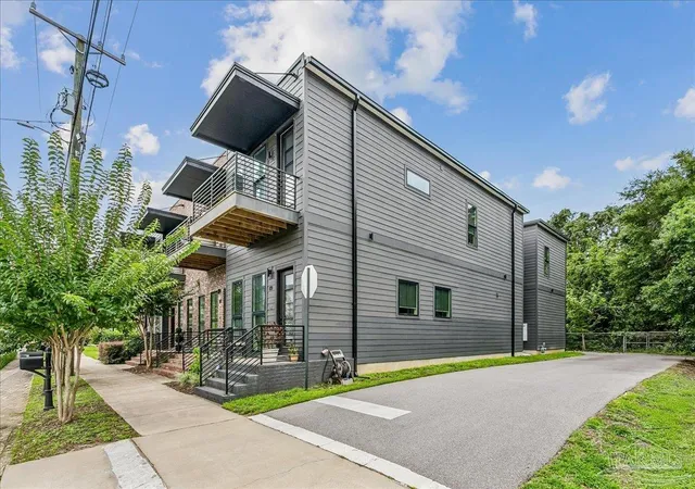 Photo 28 of Townhouse for sale at 123 E La Rua St, Pensacola, FL 32501 | MLS# 686291 | Listing updated on 2026-07-22