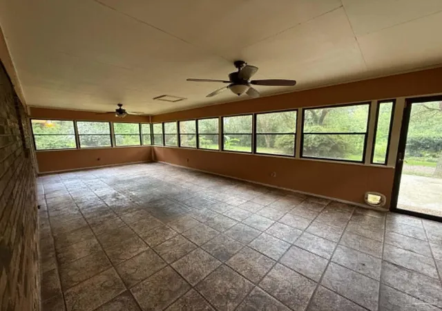 Photo 3 of Sale Pending at 7701 Mobile Hwy, Pensacola, FL 32526 | MLS# 686780 | Listing updated on 2026-09-04