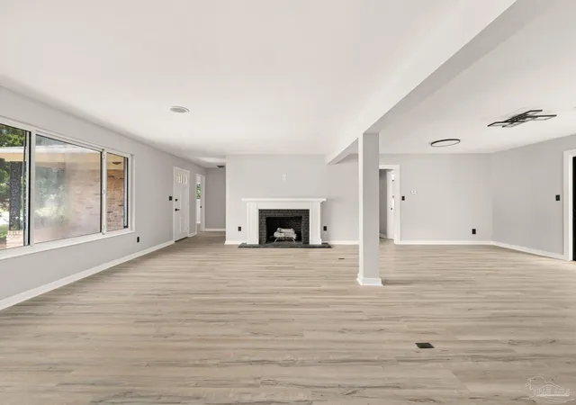 Photo 4 of Single family home for sale at 7200 Tippin Ave, Pensacola, FL 32504 | MLS# 687749 | Listing updated on 2026-09-10