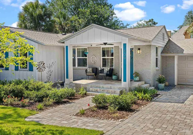 Photo 3 of Single family home for sale at 1809 E Lloyd St, Pensacola, FL 32503 | MLS# 685628 | Listing updated on 2026-08-30
