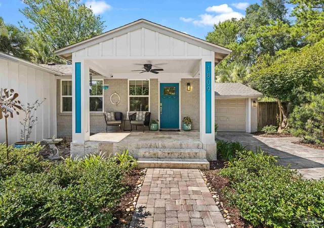 Photo 4 of Single family home for sale at 1809 E Lloyd St, Pensacola, FL 32503 | MLS# 685628 | Listing updated on 2026-08-30
