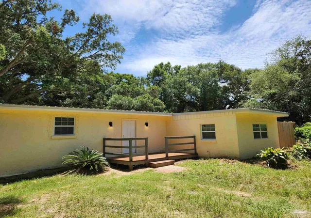 Photo 1 of Single family home for sale at 300 Louisiana Dr, Pensacola, FL 32505 | MLS# 685957 | Listing updated on 2026-09-15