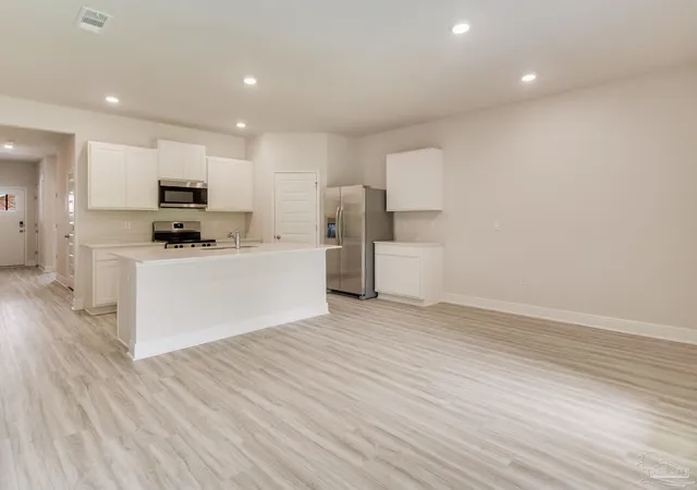 2nd image of 4981 Gaineswood Dr, Milton, FL 32583 | MLS# 686734