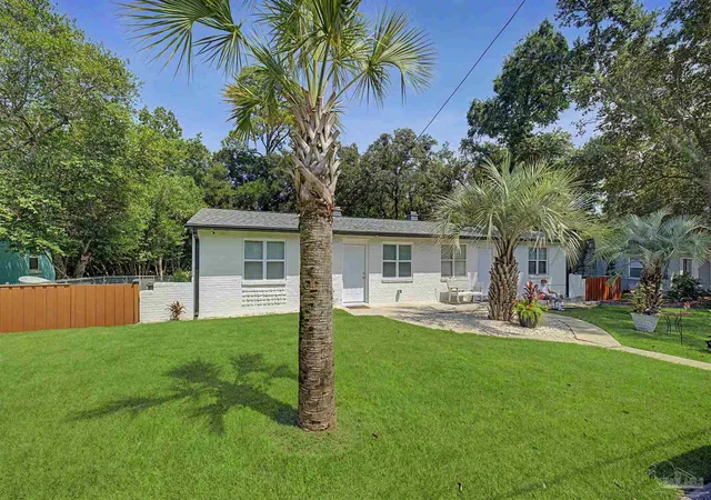 3rd image of 200 Holmes Ave, Pensacola, FL 32507 | MLS# 687796