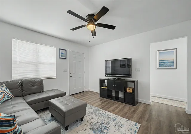 5th image of 200 Holmes Ave, Pensacola, FL 32507 | MLS# 687796