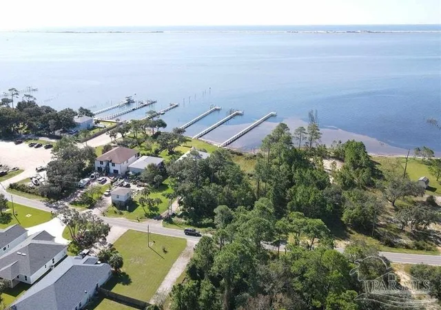 Land for sale at Lot 7 Soundside Dr, Gulf Breeze, FL 32563 | MLS# 687111