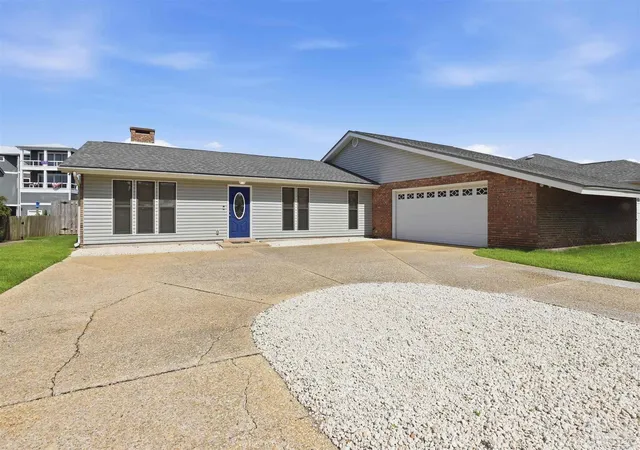 Photo 1 of Single family home for sale at 1119 Seabreeze Ln, Gulf Breeze, FL 32563 | MLS# 686102 | Listing updated on 2026-07-30
