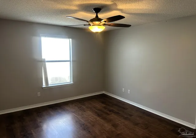 Photo 4 of Single family home for sale at 7630 Chablis Cir, Navarre, FL 32566 | MLS# 687501 | Listing updated on 2026-09-30