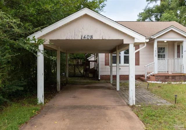 Photo 3 of Sale Pending at 1408 Wisteria Ave, Pensacola, FL 32507 | MLS# 687365 | Listing updated on 2026-09-16