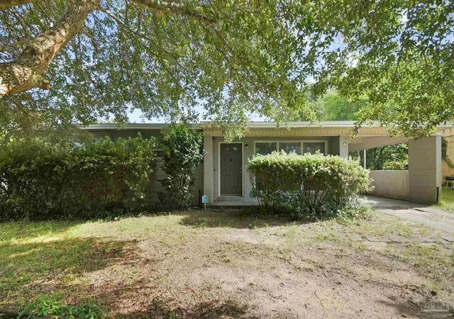 2nd image of 815 Woodland Dr, Pensacola, FL 32503 | MLS# 687920