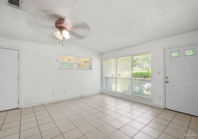 5th image of 815 Woodland Dr, Pensacola, FL 32503 | MLS# 687920