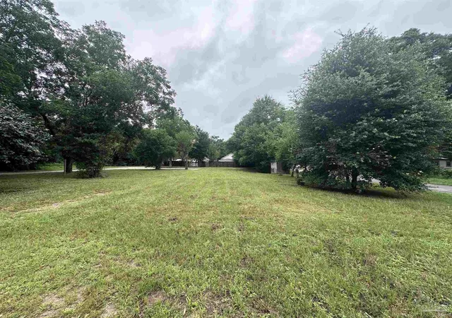 Photo 1 of Sale Pending at 202 Yoakum Ct, Pensacola, FL 32505 | MLS# 686222 | Listing updated on 2026-08-29