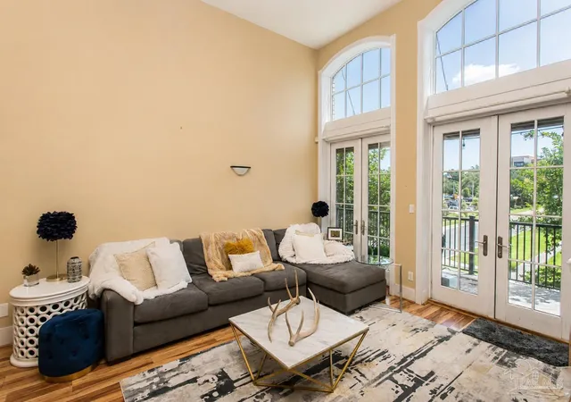 Photo 4 of Single family home for sale at 45 S 9th Avenue, Pensacola, FL 32502 | MLS# 686602 | Listing updated on 2026-09-15