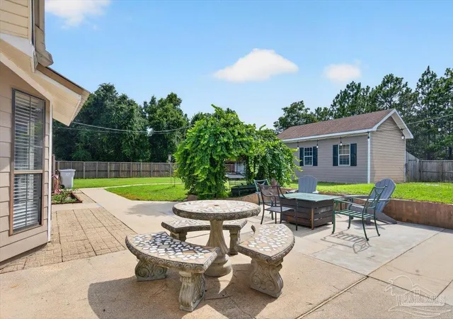 4th image of 2445 Elkhart Dr, Navarre, FL 32566 | MLS# 686610