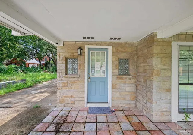 4th image of 914 Scenic Hwy, Pensacola, FL 32503 | MLS# 687496