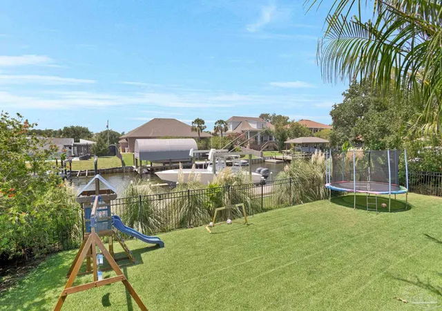 Photo 3 of Single family home for sale at 933 Coronado Dr, Gulf Breeze, FL 32563 | MLS# 687823 | Listing updated on 2026-08-21