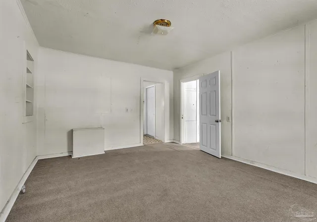 Photo 4 of Single family home for sale at 1040 Wayne Ave, Pensacola, FL 32507 | MLS# 686655 | Listing updated on 2026-10-07