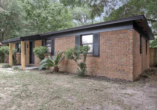 Photo 3 of Single family home for sale at 7075 Ben Sasser Dr, Pensacola, FL 32526 | MLS# 687004 | Listing updated on 2026-10-01
