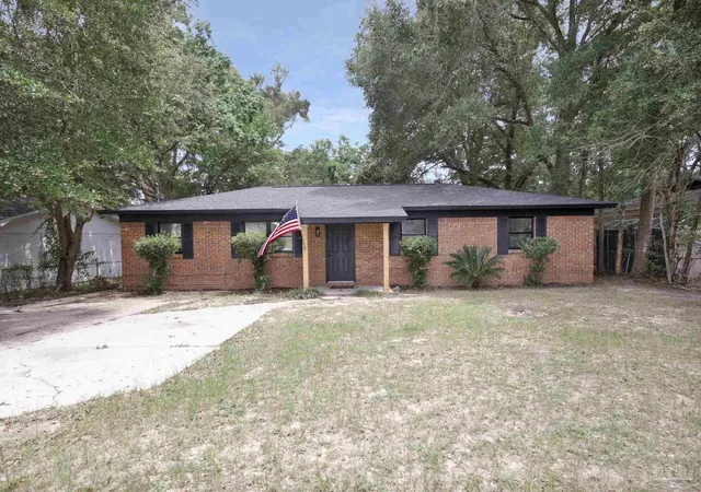 Photo 3 of Single family home for sale at 7075 Ben Sasser Dr, Pensacola, FL 32526 | MLS# 687004 | Listing updated on 2026-10-01