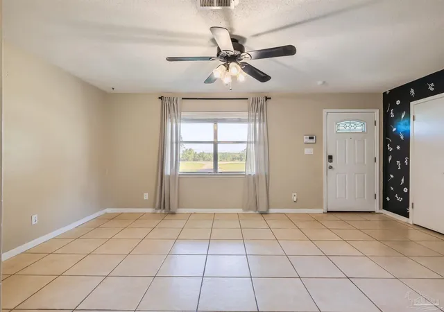 Photo 4 of Single family home for sale at 9831 Mobile Hwy, Pensacola, FL 32526 | MLS# 687633 | Listing updated on 2026-10-02