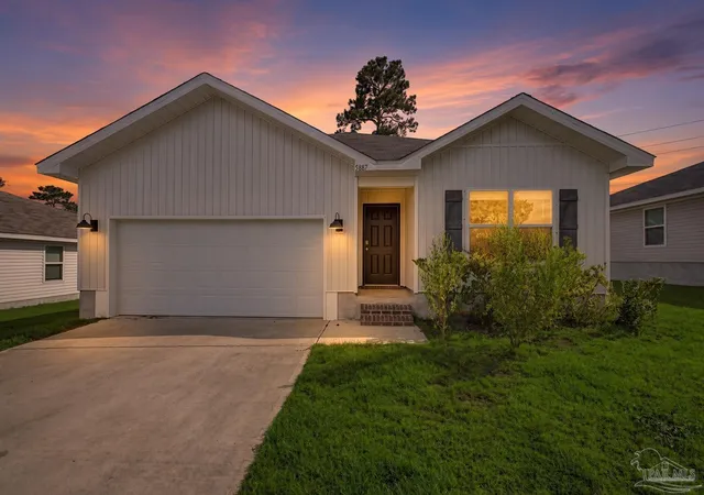 Photo 1 of Single family home for sale at 5887 Paddock Way, Pensacola, FL 32526 | MLS# 687765 | Listing updated on 2026-09-21