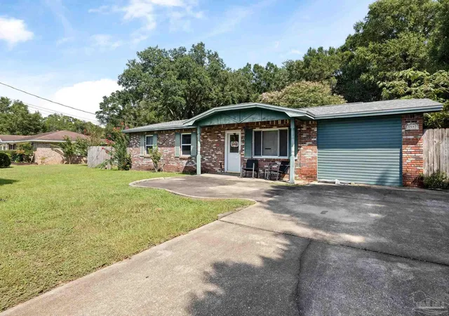 Photo 3 of Sale Pending at 5557 Mulat Rd, Milton, FL 32583 | MLS# 687813 | Listing updated on 2026-08-26
