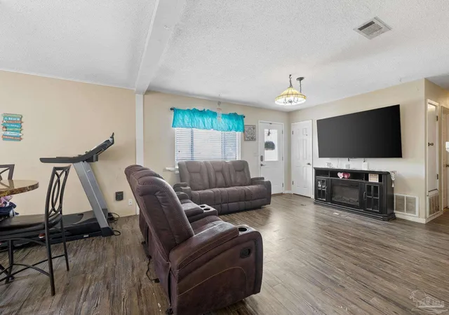 Photo 4 of Sale Pending at 5557 Mulat Rd, Milton, FL 32583 | MLS# 687813 | Listing updated on 2026-08-26