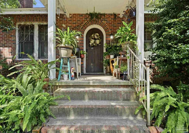 Photo 1 of Single family home for sale at 1409 N 10th Avenue, Pensacola, FL 32503 | MLS# 687487 | Listing updated on 2026-08-25