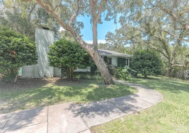 2nd image of 4 Cadiz St, Gulf Breeze, FL 32561 | MLS# 687609