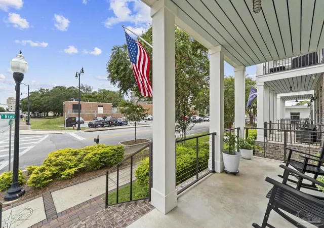 5th image of 301 S Reus St, Pensacola, FL 32502 | MLS# 687698