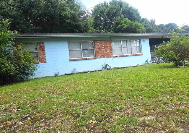 Photo 3 of Single family home for sale at 820 Montclair Rd, Pensacola, FL 32505 | MLS# 686808 | Listing updated on 2026-08-26