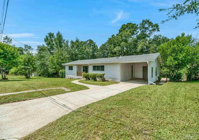 2nd image of 5419 Westwood Dr, Milton, FL 32570 | MLS# 686848