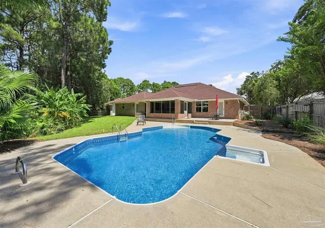 5th image of 1338 Ashford Dr, Gulf Breeze, FL 32563 | MLS# 685756
