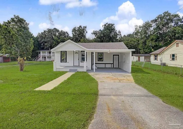 Photo 3 of Single family home for sale at 1119 Muscogee Rd, Cantonment, FL 32533 | MLS# 687600 | Listing updated on 2026-09-03