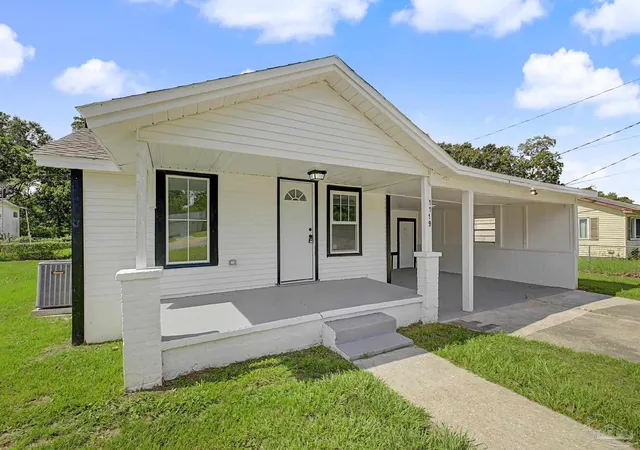 Photo 3 of Single family home for sale at 1119 Muscogee Rd, Cantonment, FL 32533 | MLS# 687600 | Listing updated on 2026-09-03