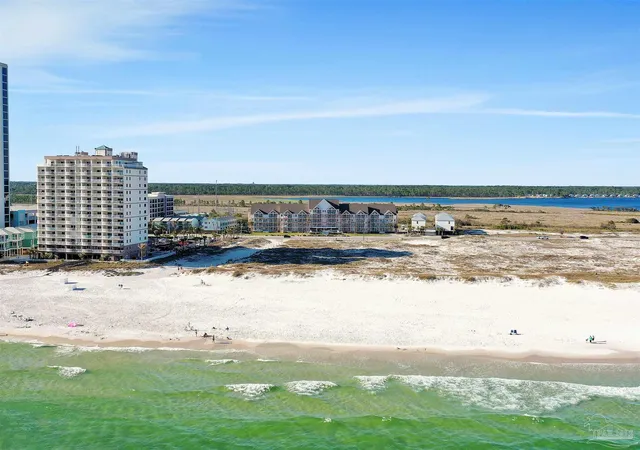 Photo 3 of Townhouse for sale at 527 E Beach Blvd #406, Gulf Shores, AL 36542 | MLS# 687442 | Listing updated on 2026-08-19